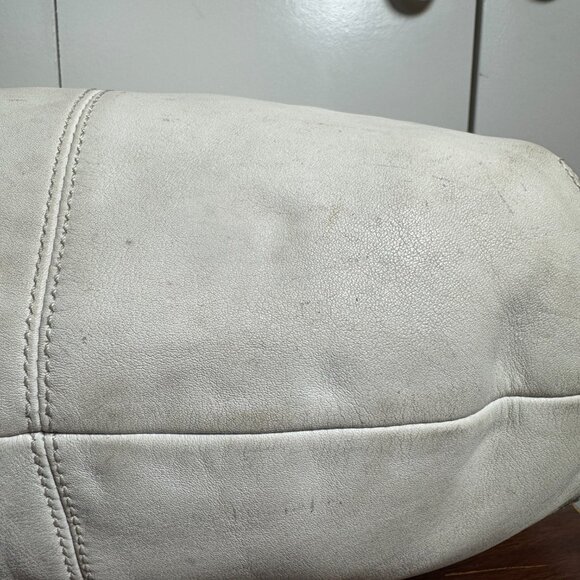 Authentic Coach F13731 White Leather Hobo Bag Tan Trim Zip Shoulder Purse - Picture 5 of 14